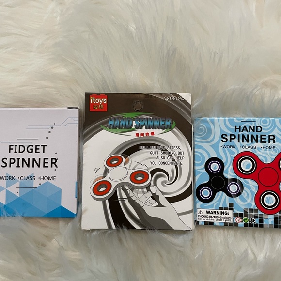 Pack of 3 Fidget Spinners Yellow, White and Black - Picture 6 of 6